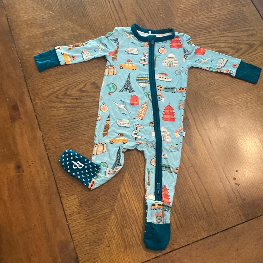 Posh peanut size 3-6 months zippy